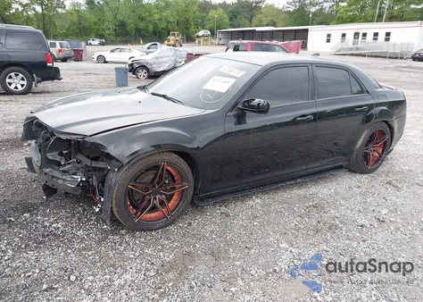 2019 Chrysler 300 300S z USA, uszkodzony, nr VIN 2C3CCABG0KH515491